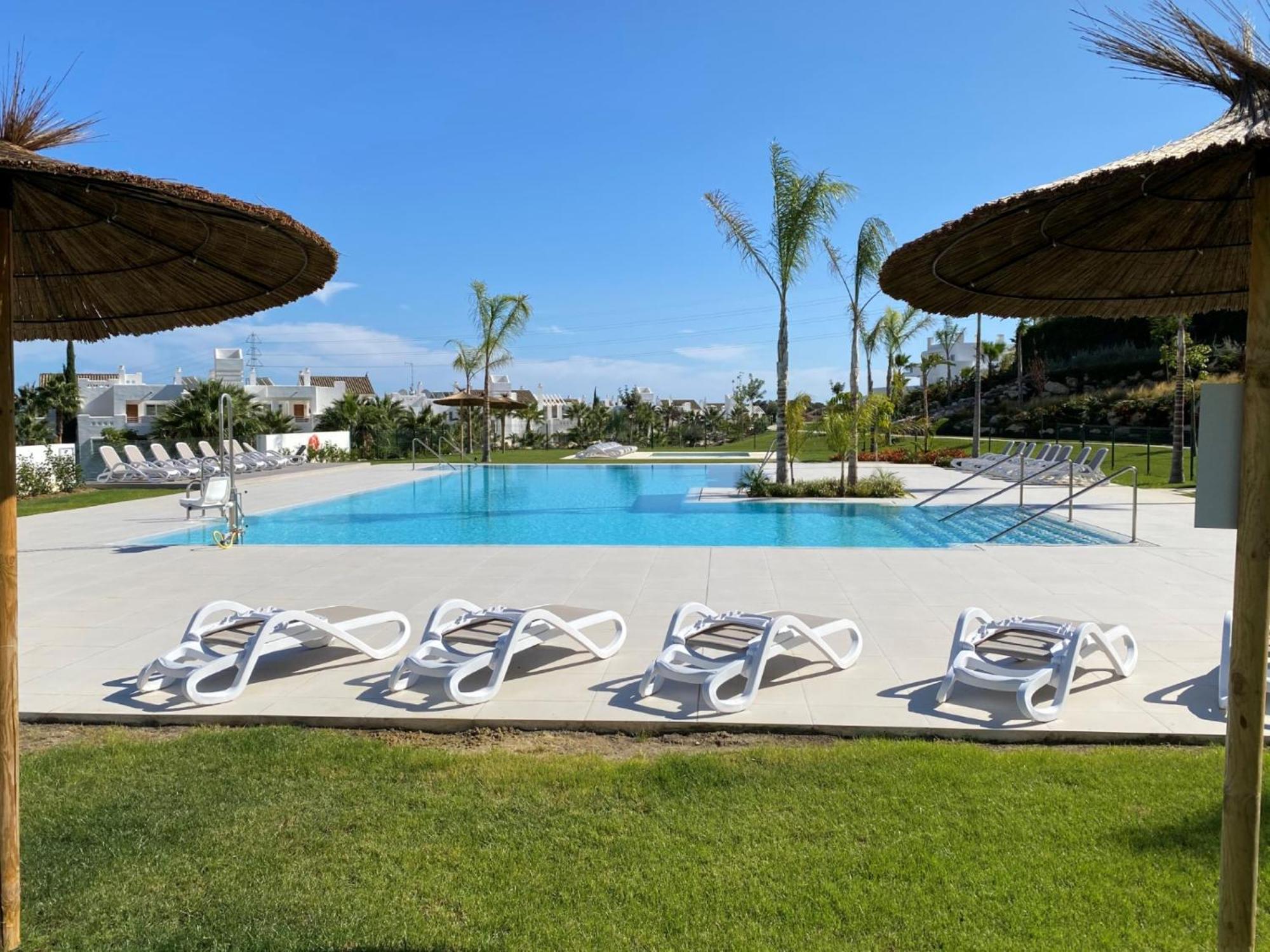 Al-401 Apartment In Alcazaba Lagoon Estepona Exterior foto